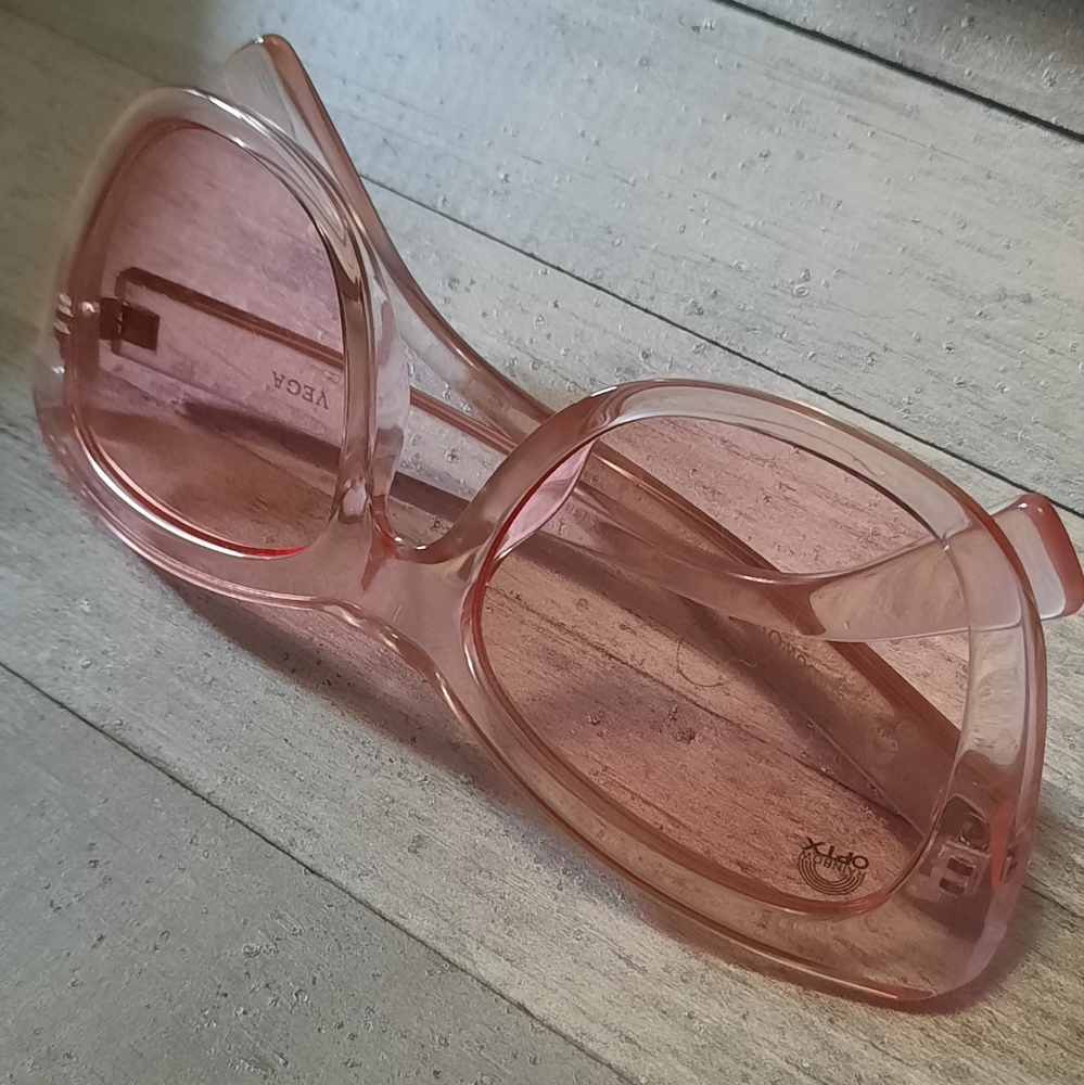 Rainbow Optx Rose Vega Glasses